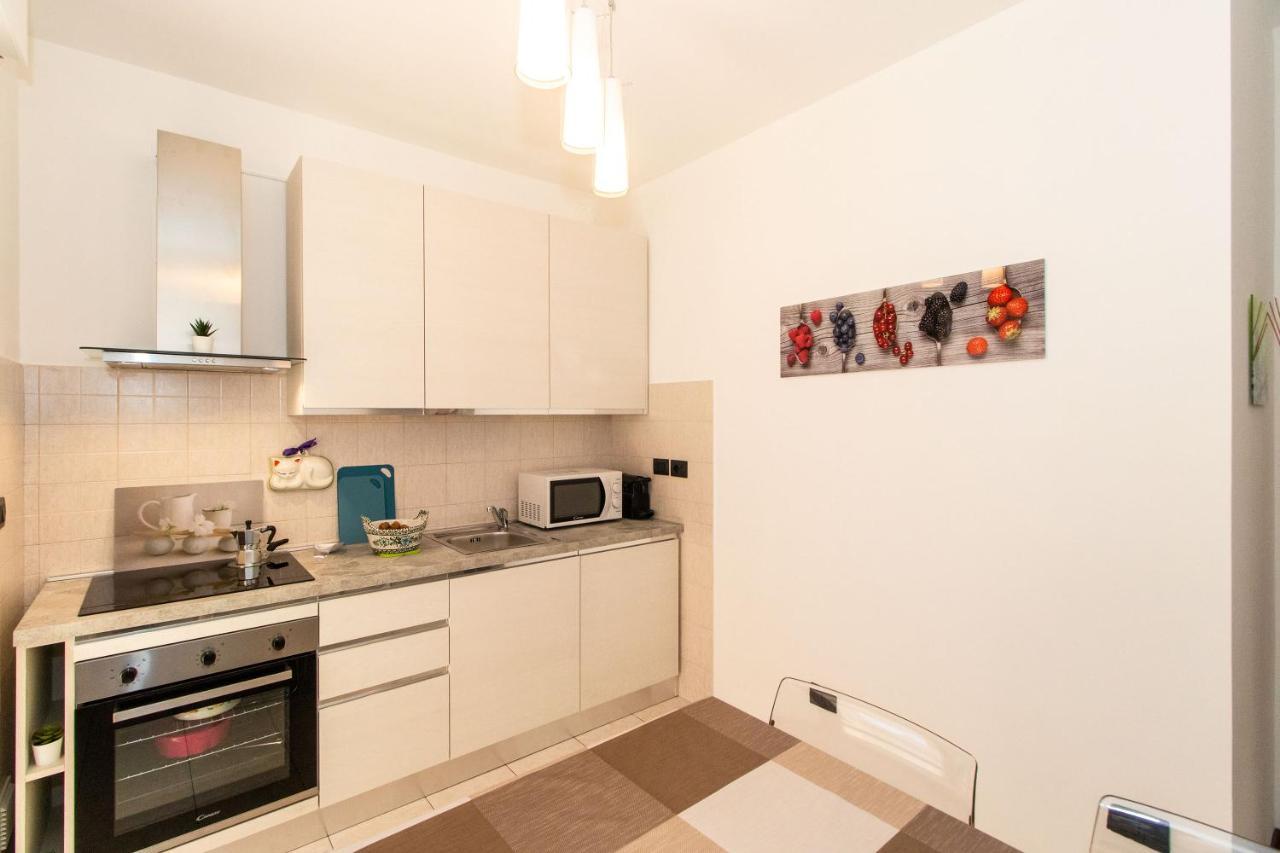 Come Casa Like Home Apartment With Parking Турин Экстерьер фото
