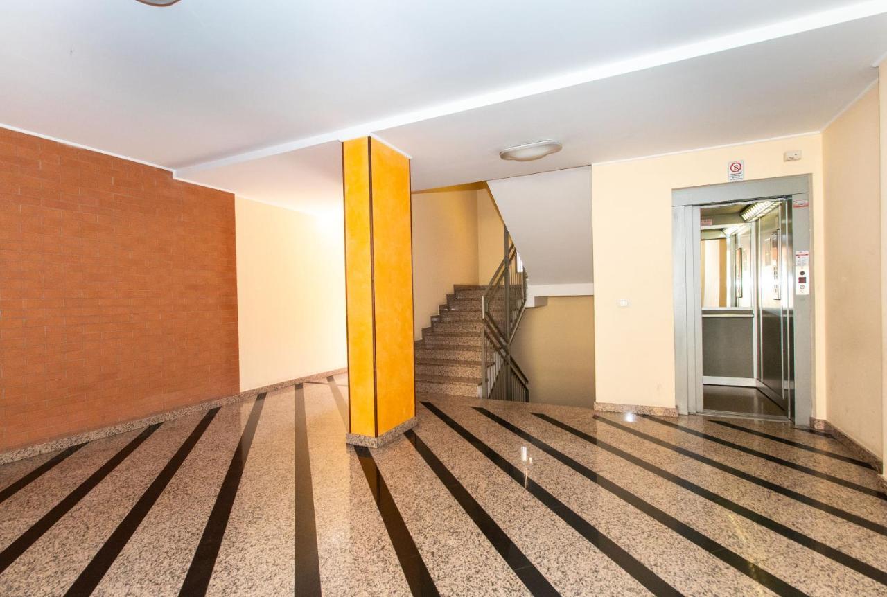 Come Casa Like Home Apartment With Parking Турин Экстерьер фото